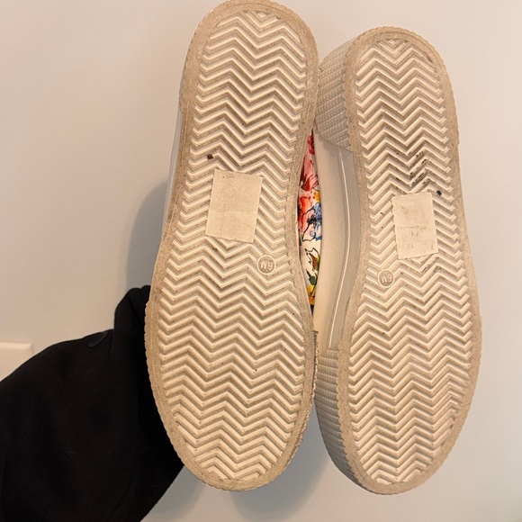 Floral Canvas Sneakers - Picture 5 of 5